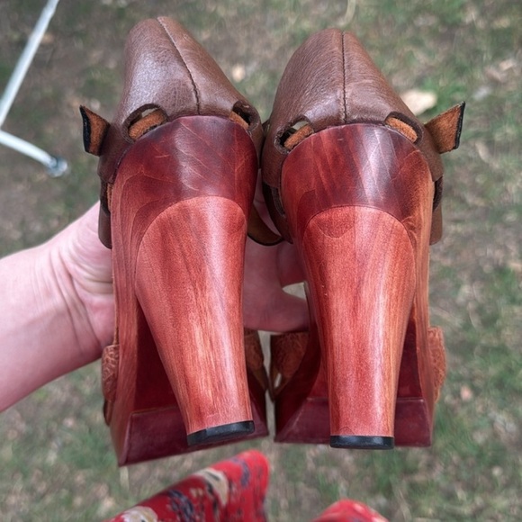 Calleen Cordero Brown Leather Peep Toe Heels - Handcrafted Boho Artisan Sz 7.5 - Picture 5 of 6